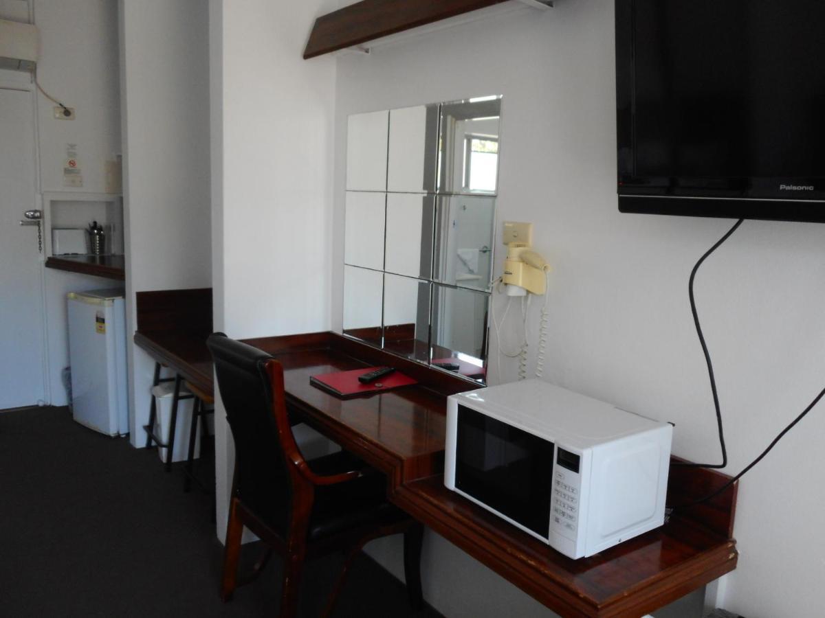 מאטילנד Molly Morgan Motor Inn מראה חיצוני תמונה