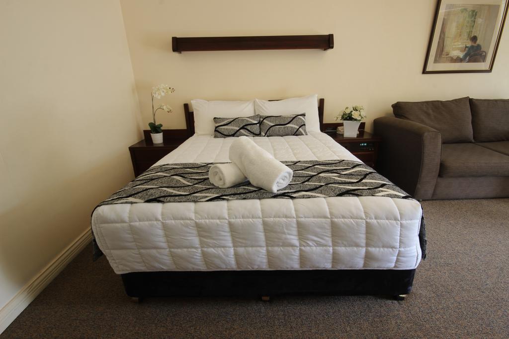 מאטילנד Molly Morgan Motor Inn מראה חיצוני תמונה