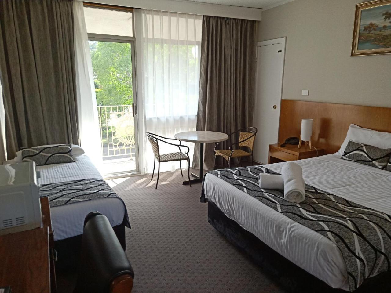 מאטילנד Molly Morgan Motor Inn מראה חיצוני תמונה